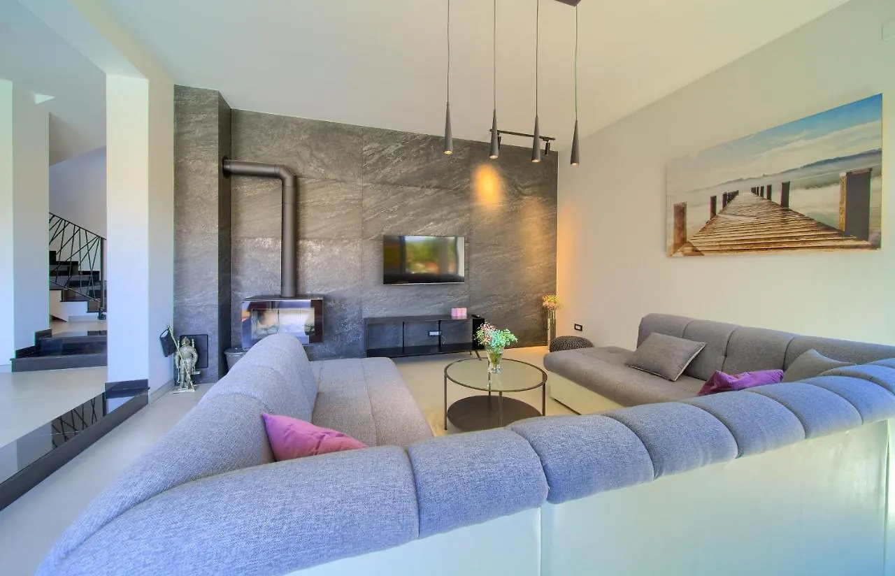 Holiday House Villa Lucija Linardići