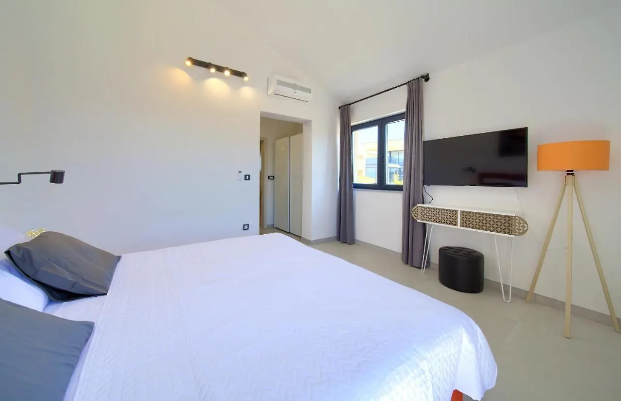 Holiday House Villa Lucija Linardići